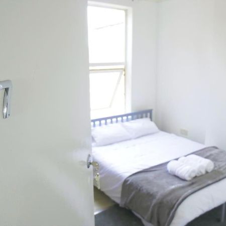 Discover Your Cozy Haven A Perfect Studio Getaway Лемингтън Спа Екстериор снимка
