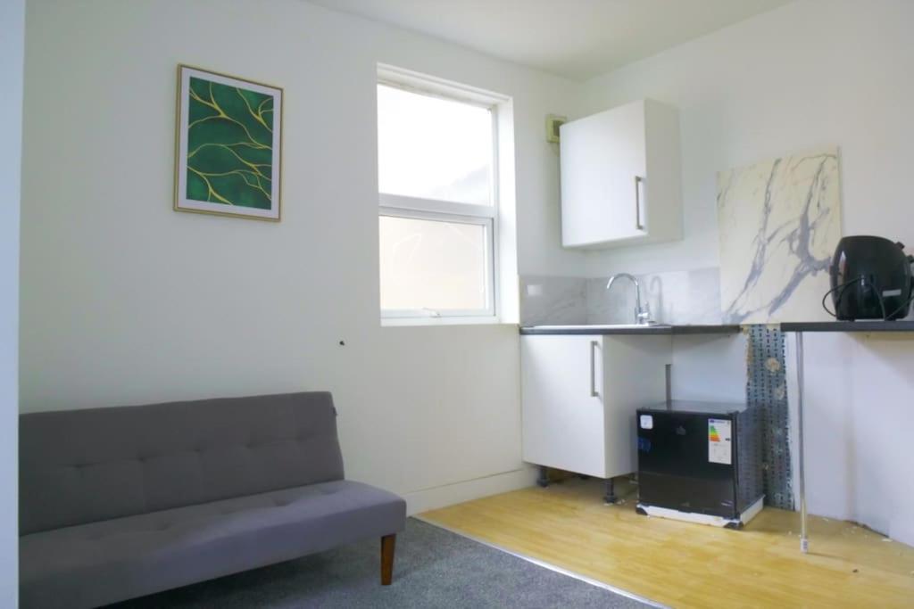 Discover Your Cozy Haven A Perfect Studio Getaway Лемингтън Спа Екстериор снимка