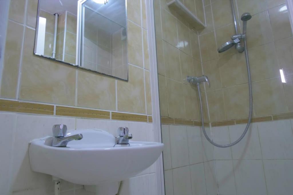 Discover Your Cozy Haven A Perfect Studio Getaway Лемингтън Спа Екстериор снимка